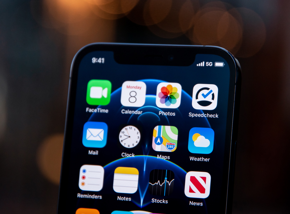 沔城回族镇苹果手机维修分享为什么 iPhone 12 在冬季会自动关机 